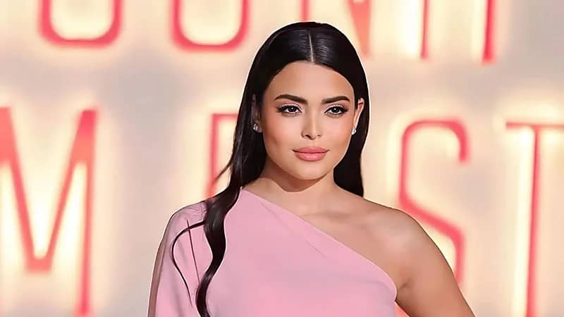 أسماء جلال ترد بخفة دم على تشبيهها بمايكل جاكسون