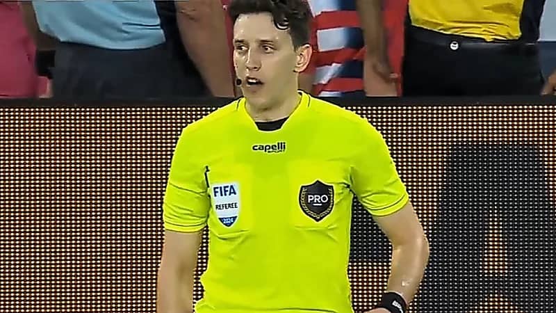 بسبب الحكم  ..  جماهير سانت لويس تضيع فرحتها  ..  فيديو