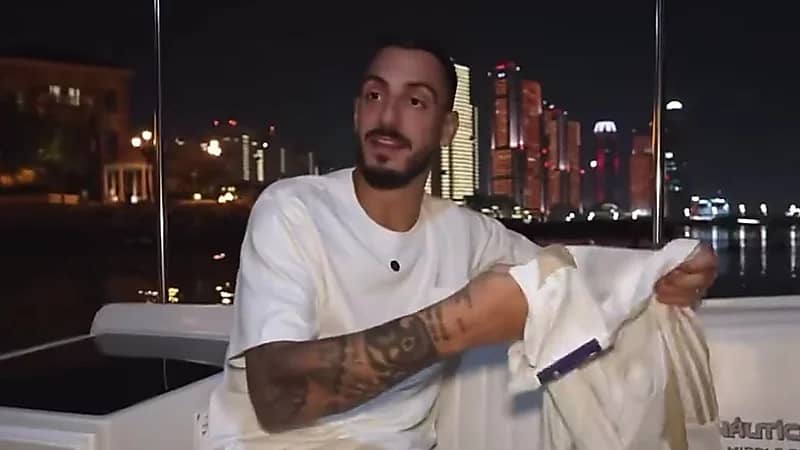 خوسيلو عن قميص رونالدو : الرجل ليس لديه حتى رائحة سيئة .. فيديو