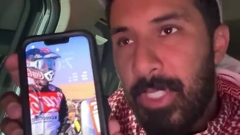 شاب سعودي يوصل جوال لمشارك في داكار2025 بعد أن فقده ..فيديو