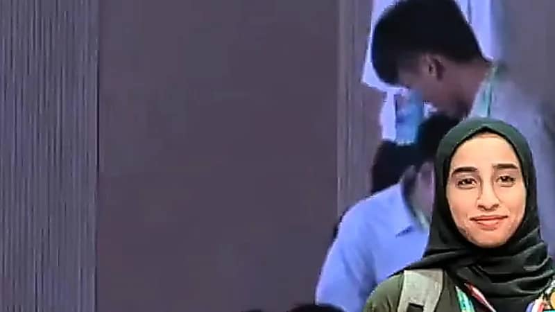 دانة الحجوري تُشرف المملكة بإنجاز عالمي في المعرض العلمي الدولي بتايوان  ..  فيديو