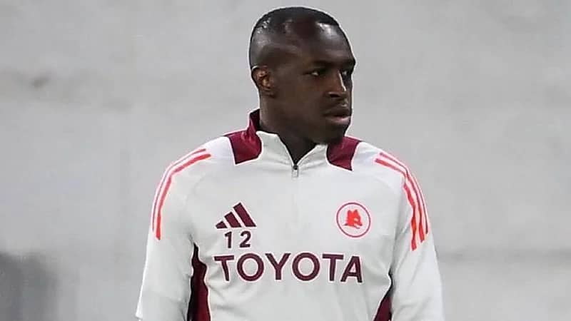 أندية فرنسية تسعى لضم سعود عبدالحميد