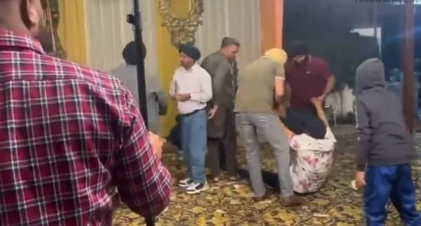 مقتـل عريس على يد صديقه أثناء الاحتفال بزفافه .. فيديو