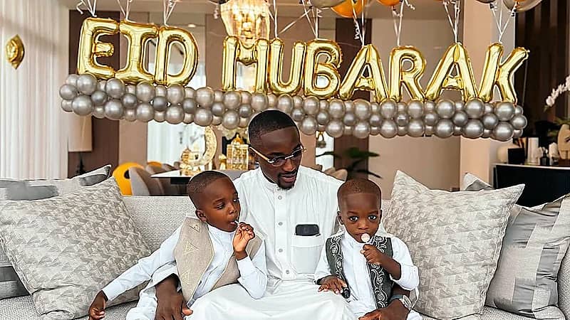 موسى ديابي يحتفل بعيد الفطر مع أسرته