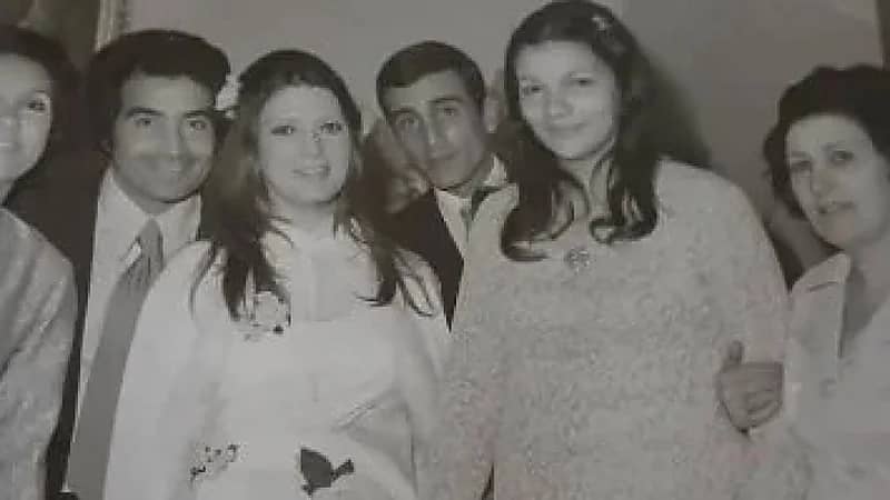 شمس البارودي تكشف عن صور نادرة من عقد قرانها على حسن يوسف