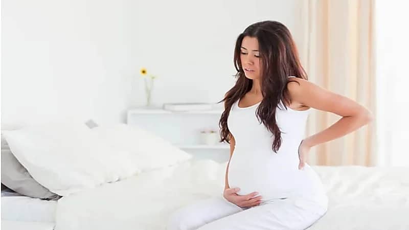 استشاري يوضح تأثير الحمل على الجسم والمناعة.. فيديو