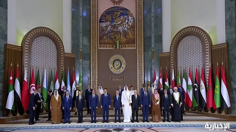 صورة جماعية لرؤساء الوفود المشاركة في أعمال القمة العربية.. فيديو