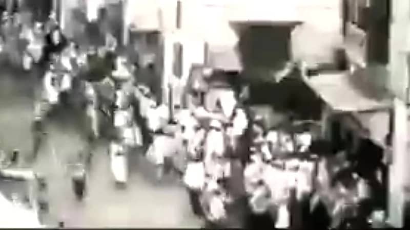 أول مقطع لموكب للملك عبد العزيز في مكة قبل معركة السبلة .. فيديو