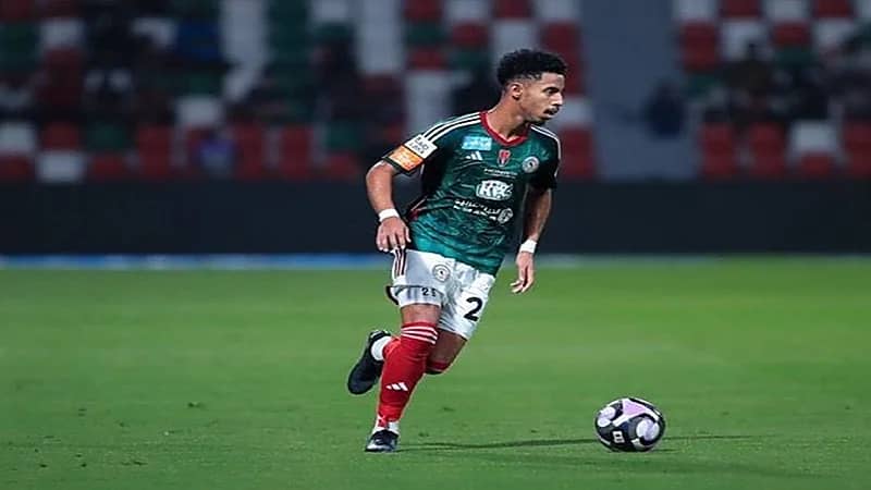 الاتفاق يحدد 60 مليون ريال لبيع عقد محمد عبد الرحمن وسط اهتمام ثلاثي الكبار