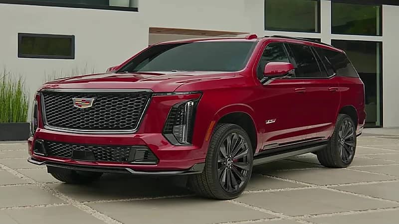 كاديلاك إسكاليد 2025 تصل المملكة بمحرك V8 وبفخامة عالية