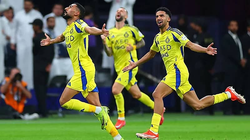 عروض محلية لضم علي الحسن