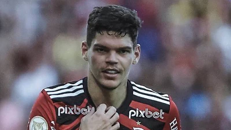 جيسوس يرغب في ضم لوكاس للنصر