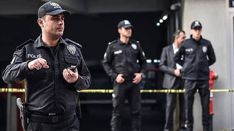 صدمه بالخطأ فقتله.. جريمة صادمة تهز مترو إسطنبول