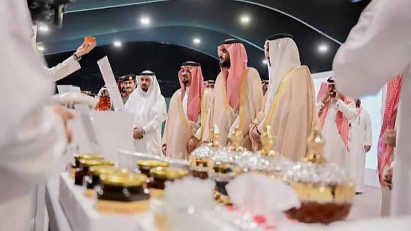 نحال: الباحة تنتج أكثر من 50 نوعًا من الأعسال بفضل تنوع تضاريسها ..فيديو
