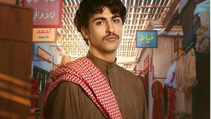 عبد الرحمن بن نافع يهدي لمى الكناني أغنية مؤثرة..فيديو