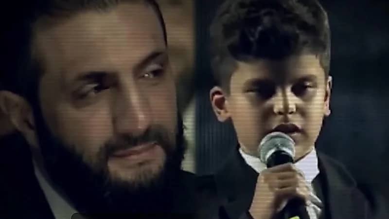بكاء الرئيس أحمد الشرع لدى تبرع طفل بمصروفه لصندوق التنمية ..فيديو