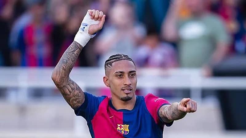 رافينيا يتهم شخصيات ديزني لاند باريس بالتمييز ضد طفل