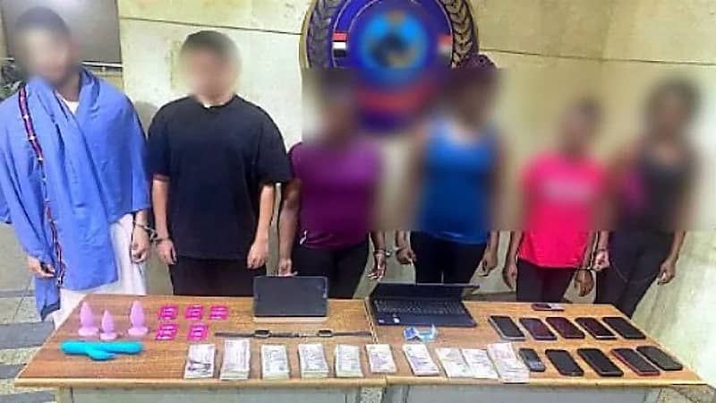 القبض على 4 فتيات يمارسن الرذيلة داخل نادٍ صحي.. فيديو