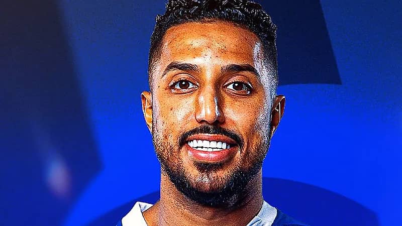 سالم الدوسري يدعم لاعبي أخضر الشباب بعد التأهل للنهائي