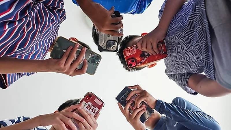 مدينة يابانية تصدر مرسومًا للحد من استخدام الأجهزة الرقمية وألعاب الفيديو