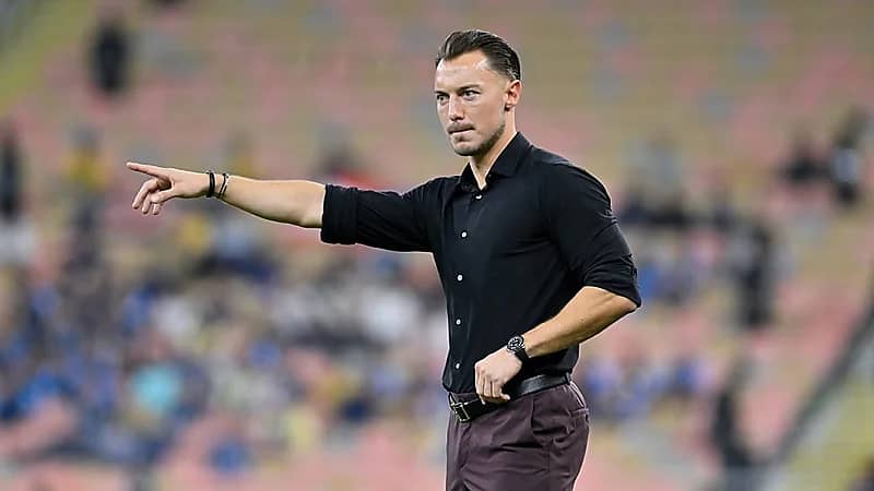 يايسله يستقر على بديل جالينو قبل مواجهة الحزم