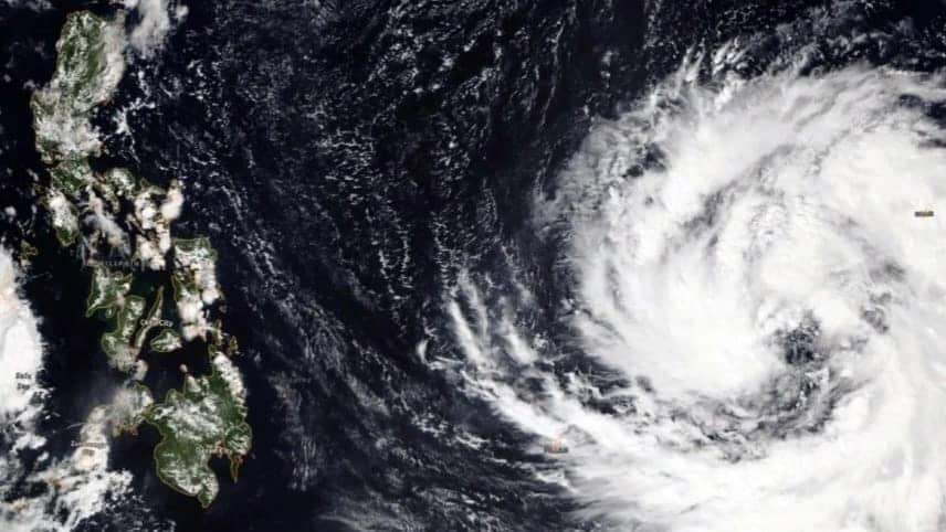 إجلاء أكثر من 900 ألف فلبيني بعد اجتياح الإعصار فونغ وونغ للبلاد