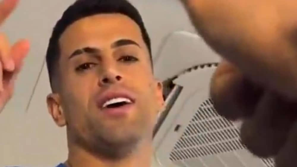 كانسيلو للبليهي : تعال معي  وأعطيك مليون .. فيديو