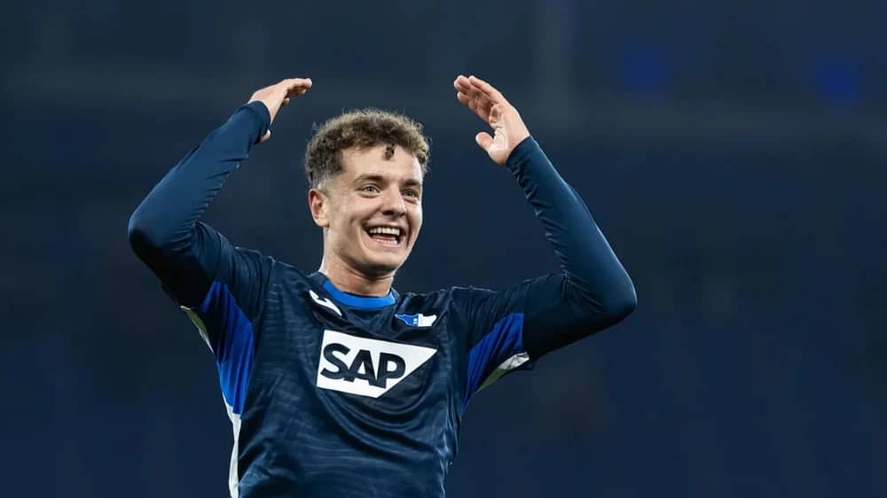 برشلونة يستهدف مهاجمًا جديدًا لتعويض رحيل ليفاندوفسكي