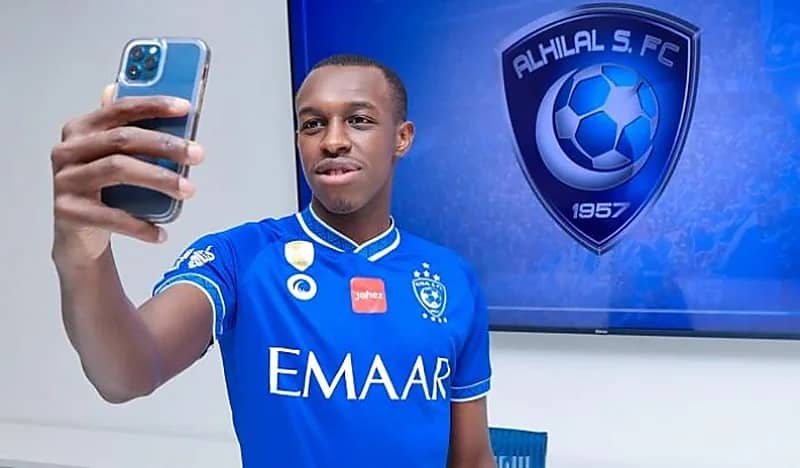 سعود عبدالحميد يفاجئ الاتحاد بتصرف غير متوقع بعد تعاقده مع الهلال 