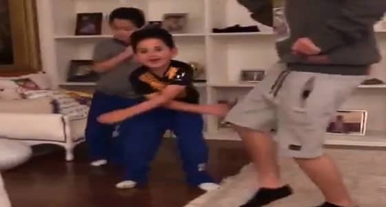 بالفيديو.. أصالة تعلق على رقص أبنائها بطريقة طريفة