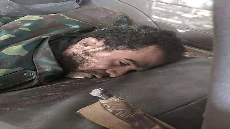 شاهد.. مصرع قائد المجاميع الحوثية محمد علي 