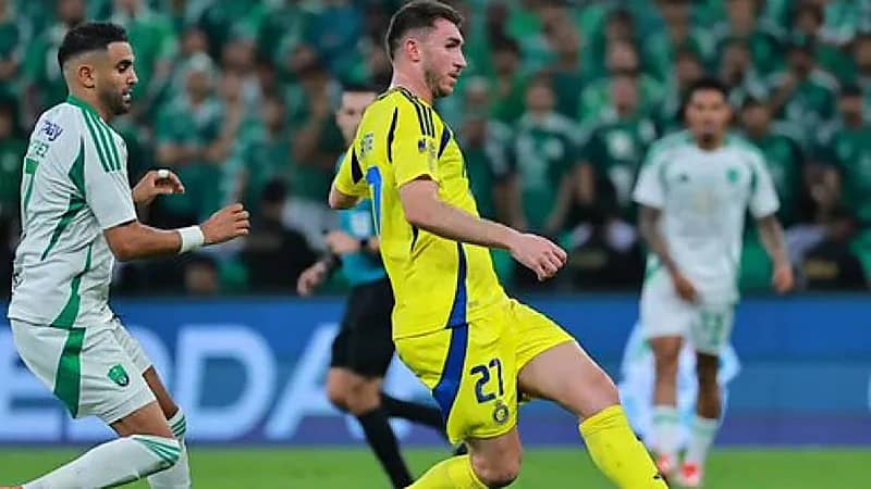 مارسيليا يسعى لضم لابورت