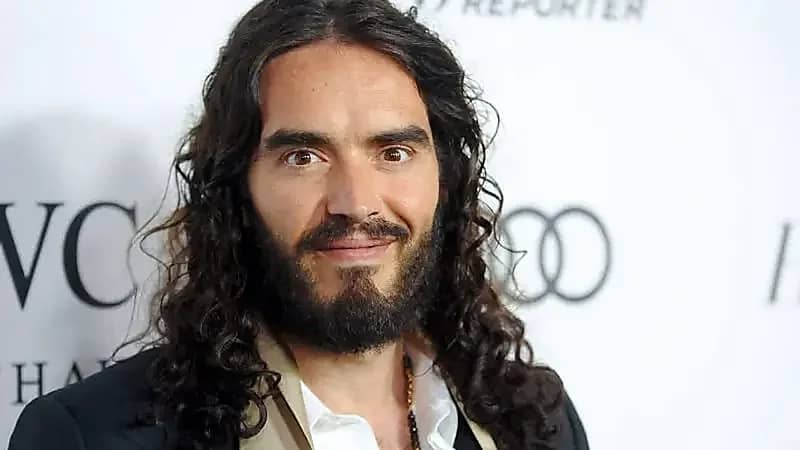 اتهام ممثل كوميدي باغتصاب 4 فتيات