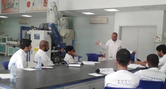 بالصور.. " تقنية نجران " تدرب منسوبيها على الإسعافات الأولية