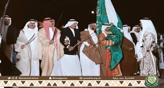 لقطات نادرة لخادم الحرمين الشريفين مع إخوانه في " عرضة الجنادرية "