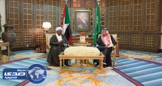 خادم الحرمين الشريفين يستقبل رئيس جمهورية السوادن ويعقدان جلسة مباحثات رسمية