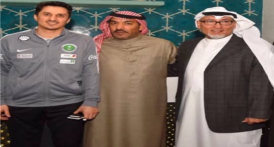 رئيس بعثة المنتخب في " خليجي 23 " يحتفي بالإعلاميين بالكويت