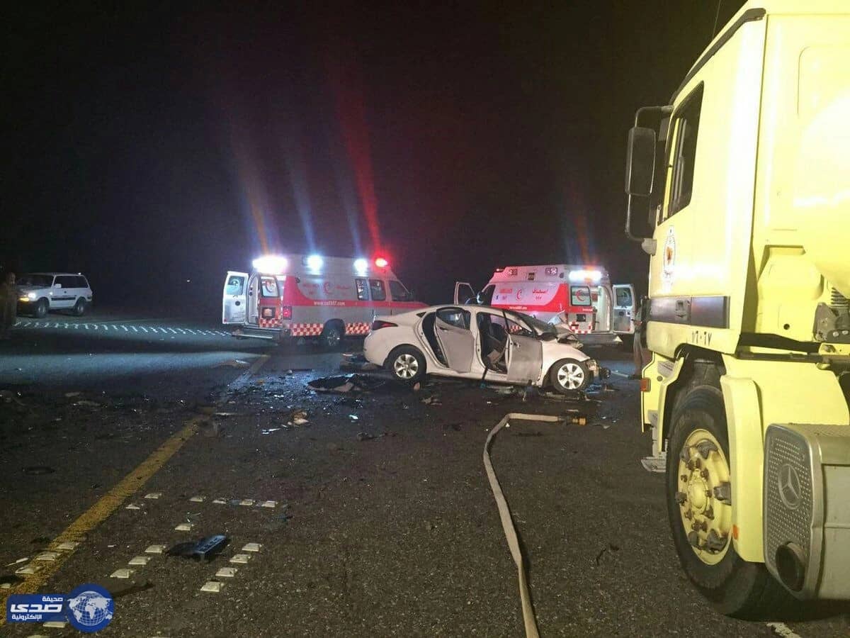 وفاة وإصابة 11شخص إثر اصطدام عدة مركبات قرب محافظة بدر ( صور)