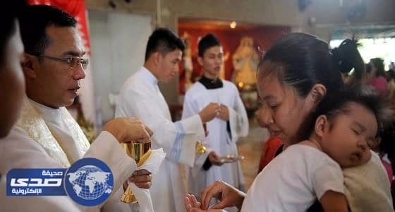 اعتقال قس لممارسته علاقة جنسية مع فتاة قاصر