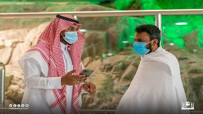 بالصور.. جولة ميدانية لقياس رضا المعتمرين والمصلين عن الخدمات داخل المسجد الحرام