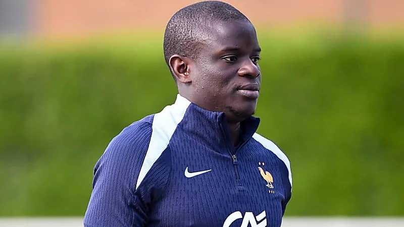 كانتي يحرز هدفا رائعا خلال تدريبات منتخب فرنسا .. فيديو