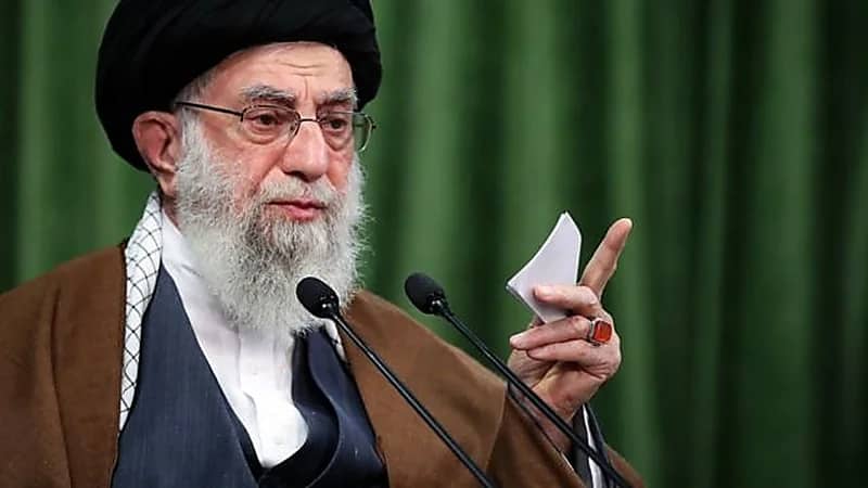 خامنئي يرضخ ويصدر عفوًا عن عدد من المسجونين لأسباب أمنية