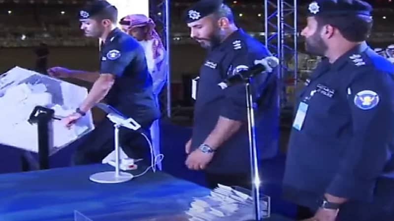 الداخلية الكويتية تستعين بلايف انستقرام للقضاء على الواسطة..فيديو