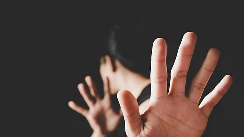 رجل يستدرج طالبة للتحرش بها وانتهى الأمر بمأساة