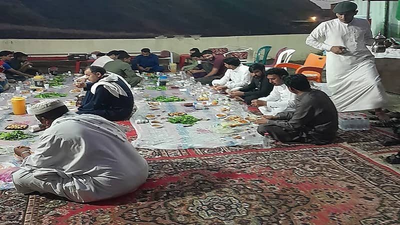 أسرة المالكي تعد سفرة وفاء لشهداء الوطن.. صور