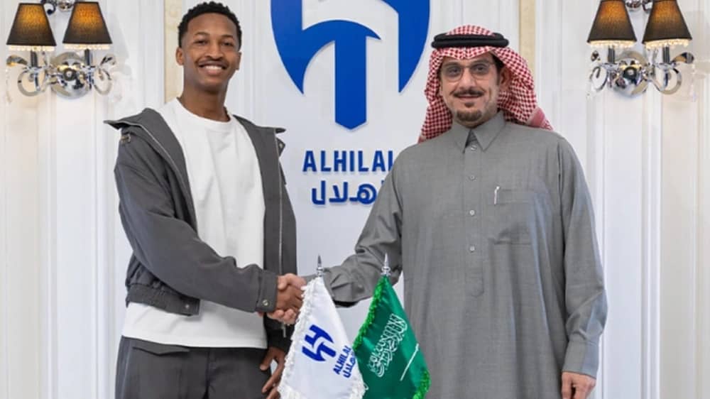 الهلال يعلن تعاقده رسميًا مع مراد هوساوي .. صورة