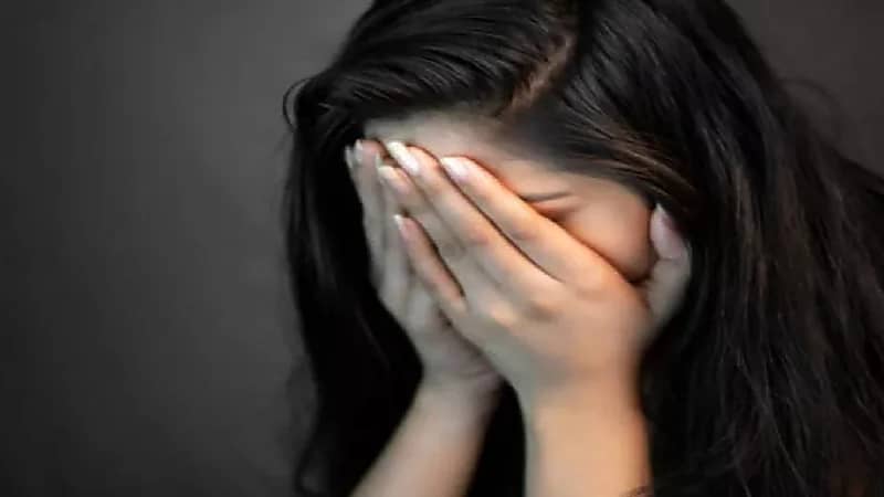 إحالة سائق للمحكمة بتهمة هتك عرض فتاة