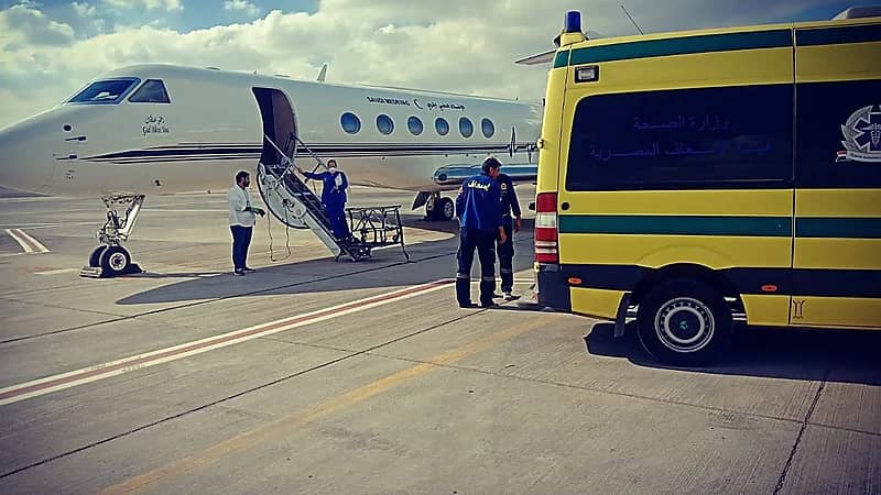 نقل 3 حالات طبية حرجة لمواطنين من مطار القاهرة لاستكمال علاجهم في المملكة