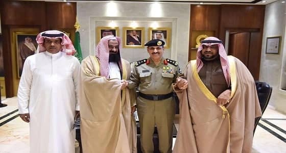 مدير الأمن العام يكرم مواطنيْن تعاونا مع شرطة الحدود الشمالية