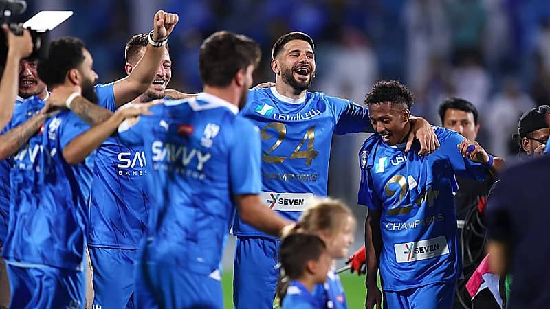 إدارة الهلال تدرس تنظيم حفل تتويج مستقل